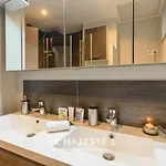 Le Majeste 1 Et 4 Apartment *