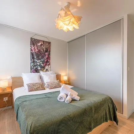 Aux Portes De L'imperial Palace, Lla Selections By Location Annecy