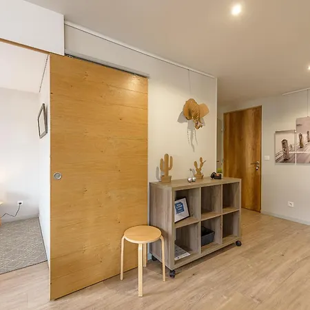 Aux Portes De L'imperial Palace, Lla Selections By Location * Annecy